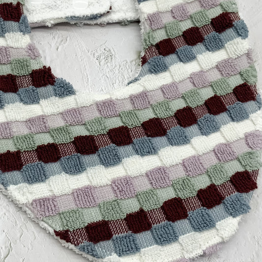 Hamptons Holiday Signature Bib