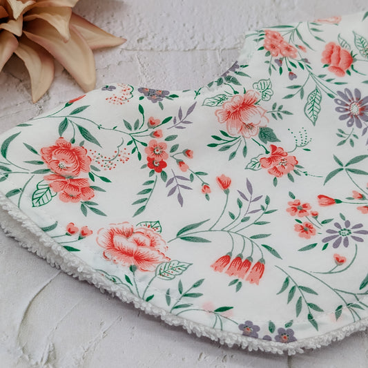 Dainty Dribble Bib