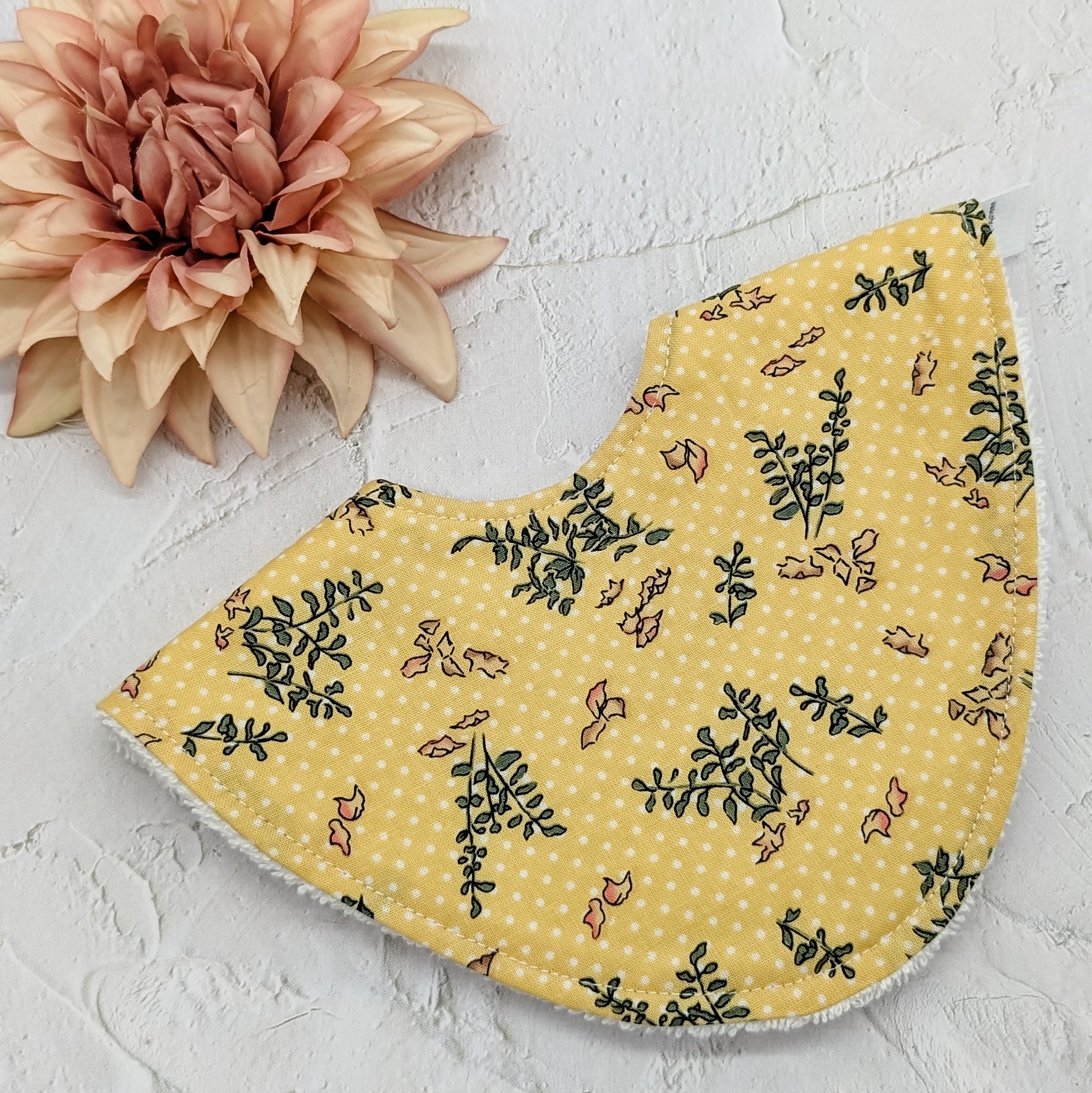 Prairie Petals Dribble Bib