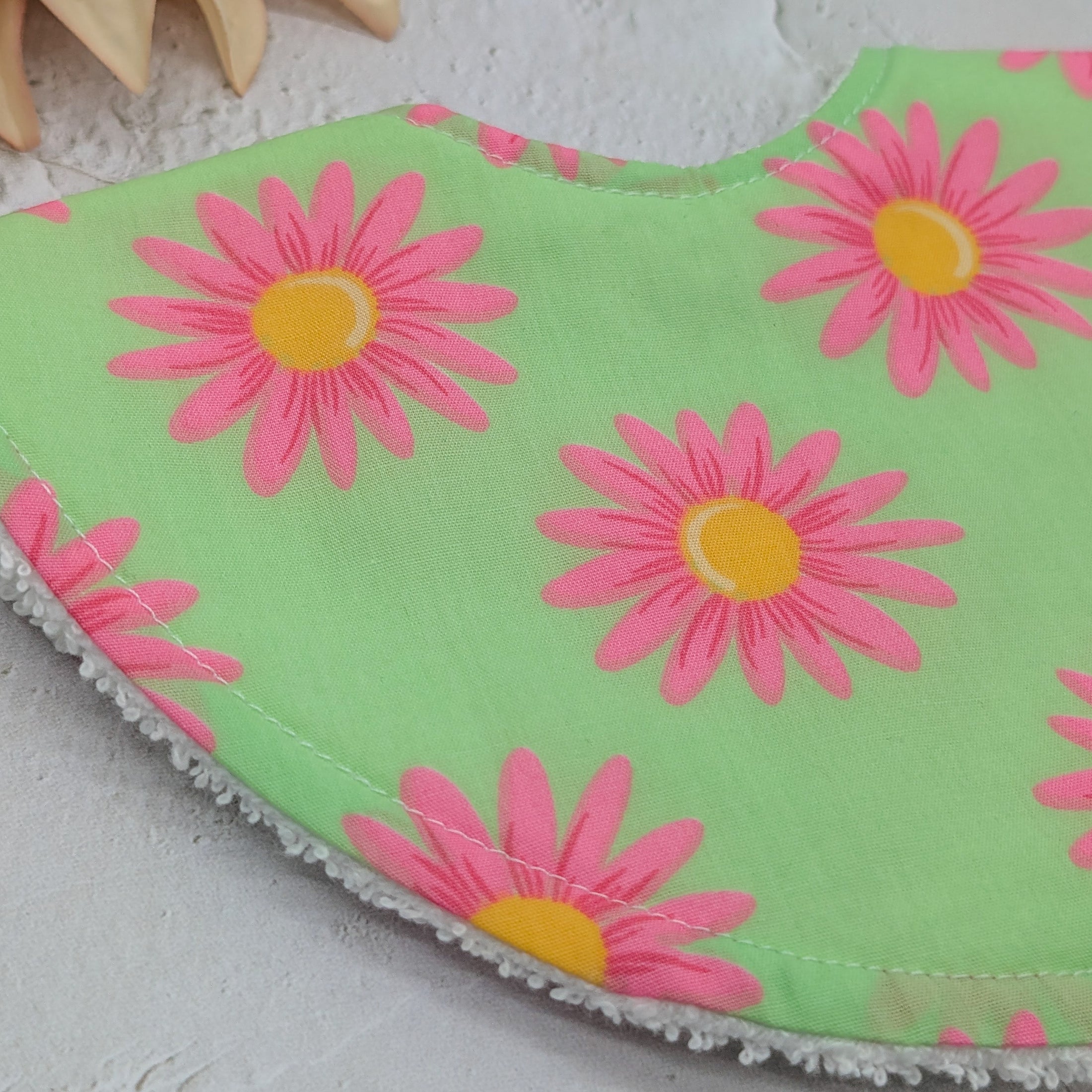 Bright Daisies Dribble Bib