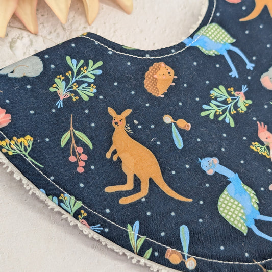 Aussie Friends Signature Dribble Bib