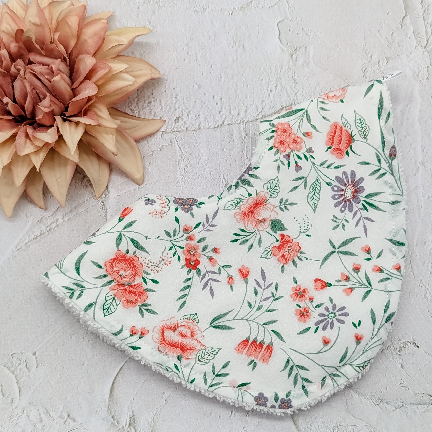 Dainty Dribble Bib
