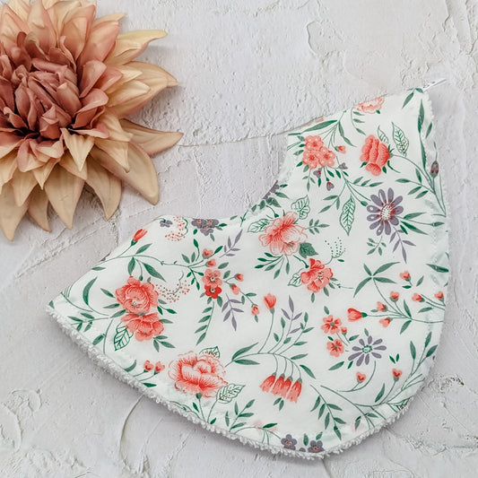 Dainty Dribble Bib